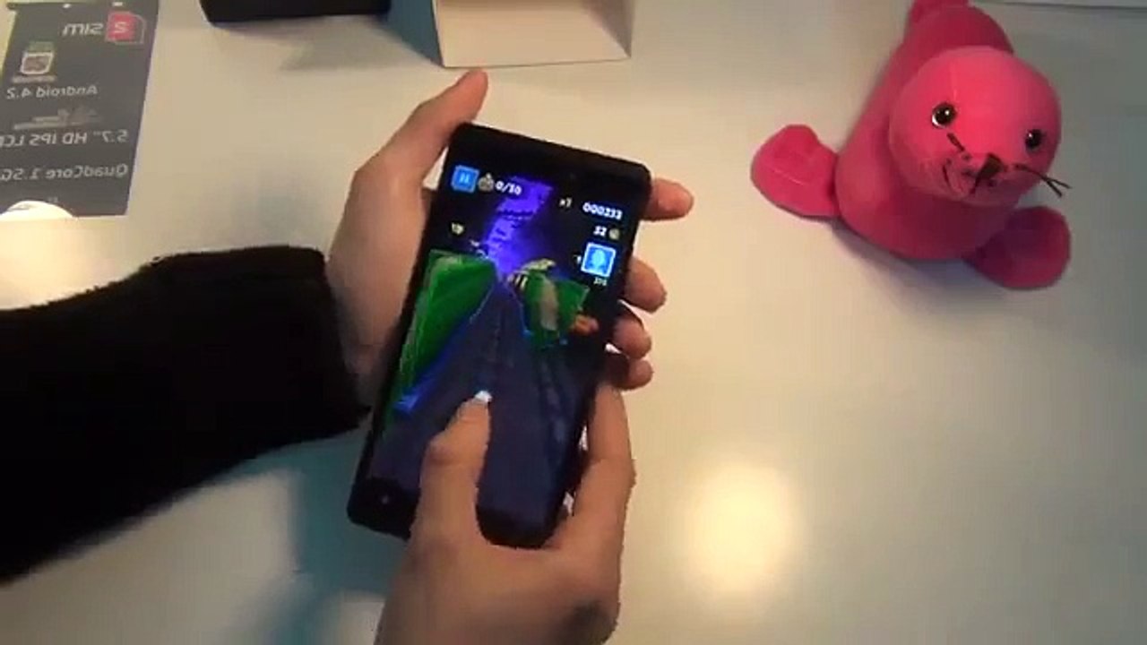 Qmobile Noir V5 Unboxing and Review