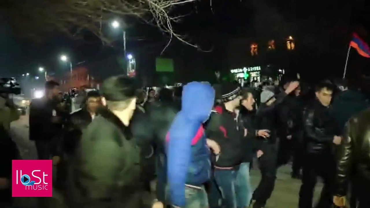 Столкновения начались в Гюмри там задержаны