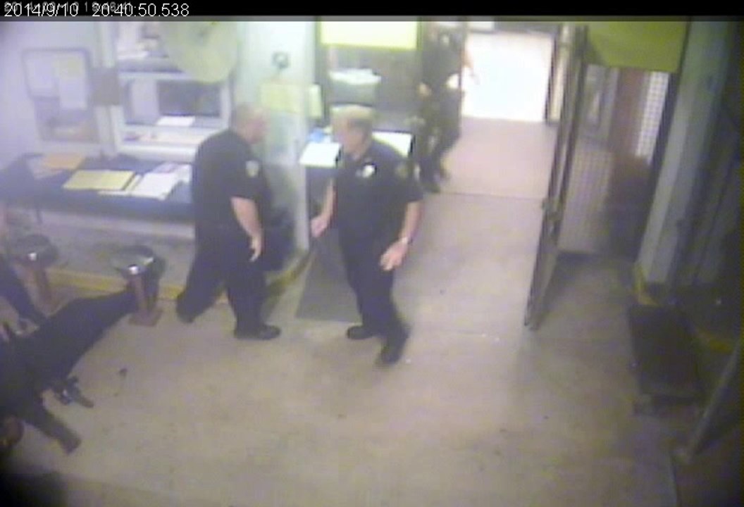 Young guy under arrest saves police officer's life collapsing!