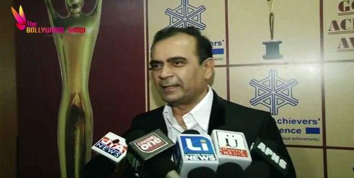 Bright Outdoor Media CMD Yogesh Lakhani Wins Golden Achiever Awards 2015