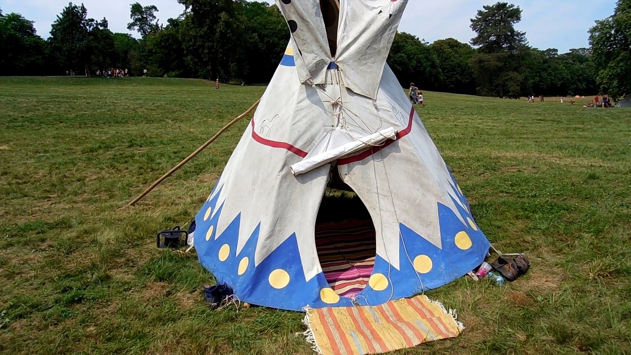 Petit tipi de Miron et Bénédicte, au festival du rêve de l'Aborigène en 2013