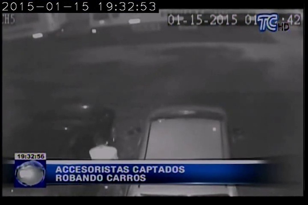 Robo de accesorios de carros en Los Esteros