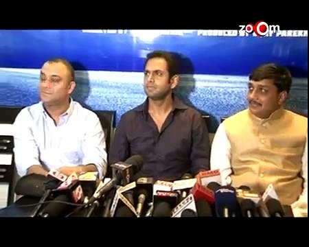 Team Aadaab Dawood Ibrahim Bol raha hoon at an event