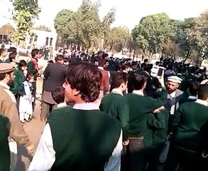 Imran Khan warm welcome Peshawar Armi Public School