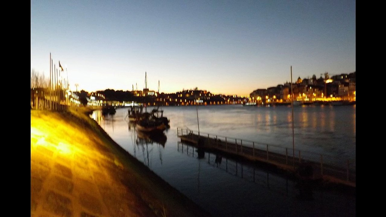 la nuit tombe sur le rio Douro