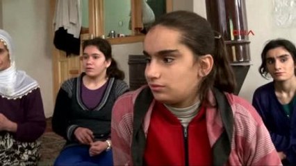 Diyarbakır 2'si Zihinsel Engelli 5 Çocuğuyla, Açlıkla Mücadele Ediyor