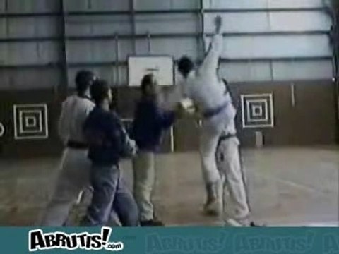 art Martial gag chute drole gamelles