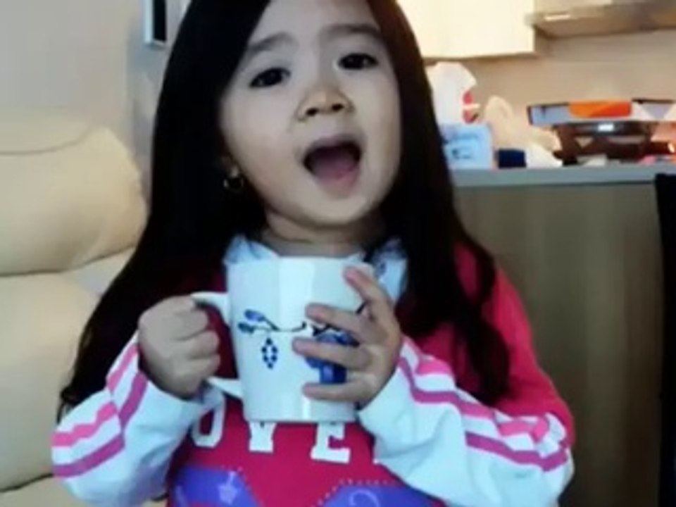 Every girl must be like that!! heart emoticon heart emoticon (that girl is the same girl in the 'Amazing face expressions' video)