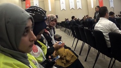 bisikletle soru sormaya giden öğrenci_ulaşım sempozyu