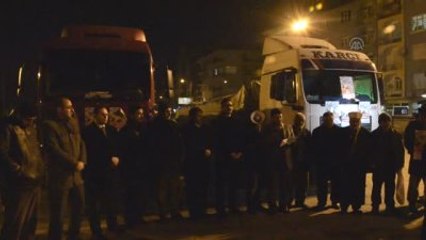 Karaman'dan Suriye'ye İki Tır Un Gönderildi