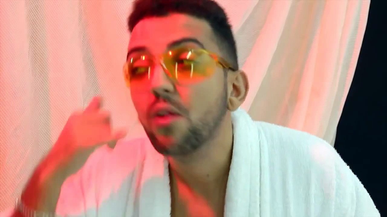 Les pubs de Jean Claude Van Damme - BONUS