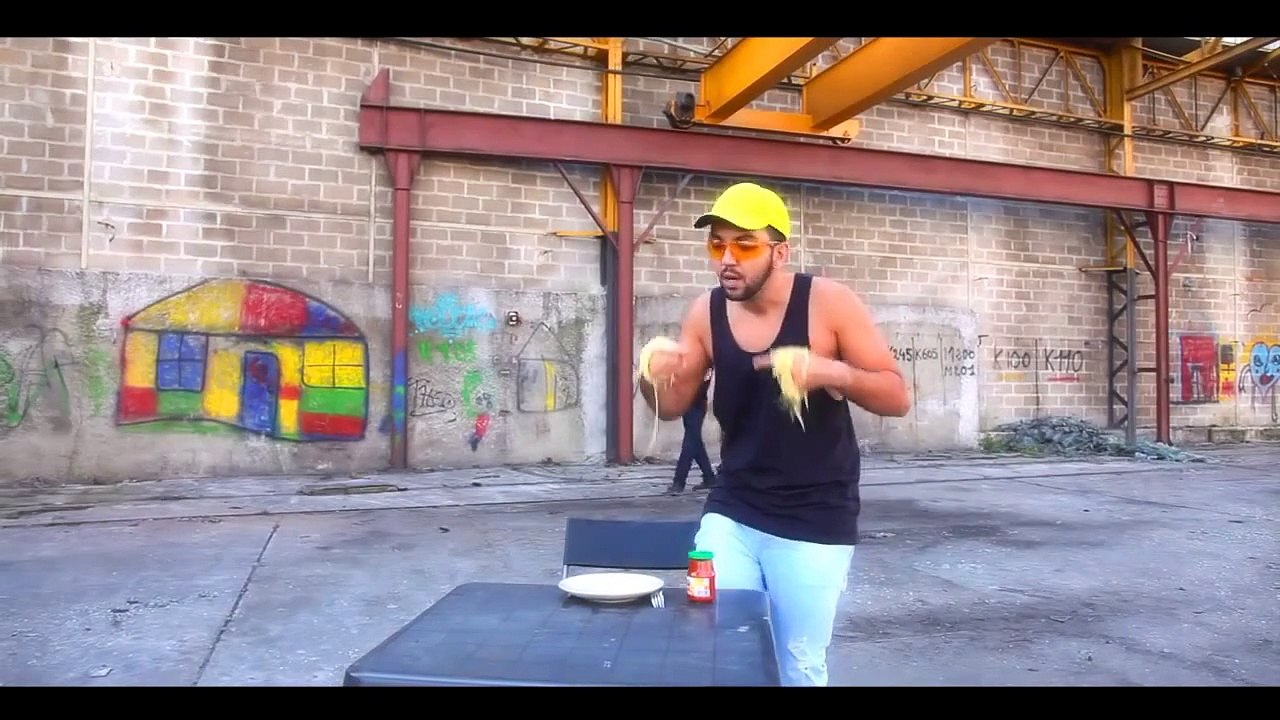 Les pubs de Jean Claude Van Damme