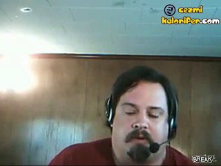 Beatbox Yaptığını Sanan Adam