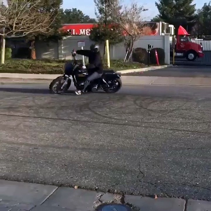 360° Drift - Bike stunt (harley davidson)