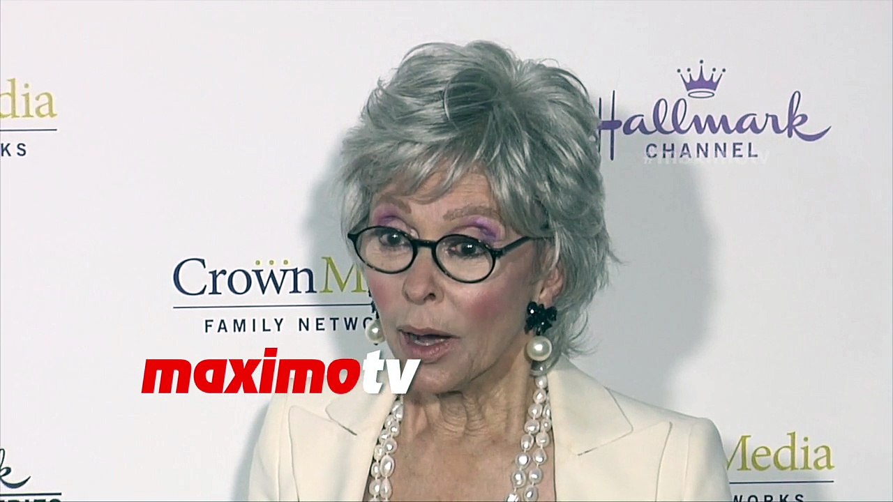 Rita Moreno | Hallmark TCA Winter 2015 | Red Carpet Arrivals | MaximoTV Broll