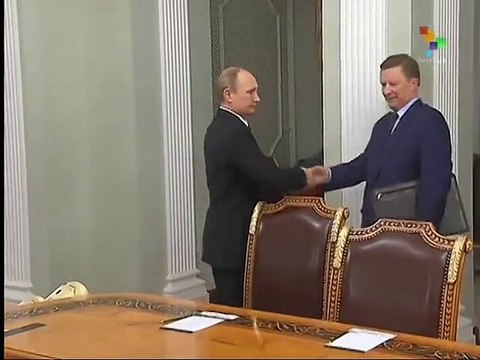 Putin holds emergency meeting on renewed violence in East Ukraine