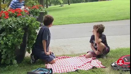 Banka Arabası Soyan Çocuklar gülmek serbest