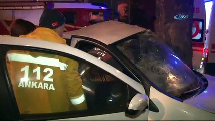 Sıkışan sürücüyü itfaiye kurtardı