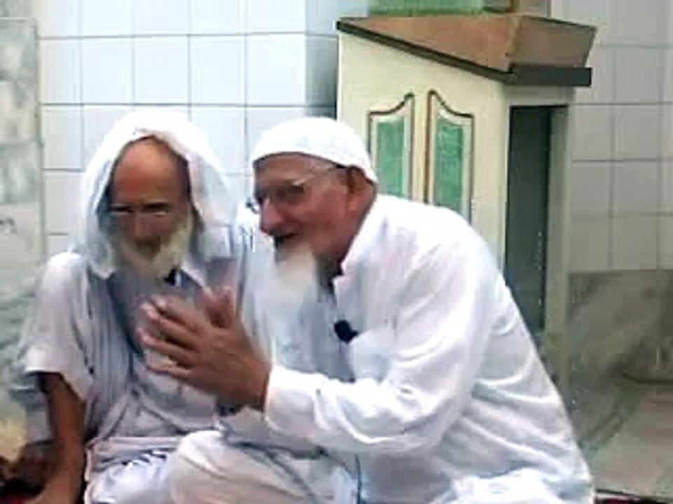 Kiya Hanafi Imam Ki baat ko RasoolALLAH S.A.W. ki Baat Per Tarjeeh Detay Hain - maulana ishaq urdu