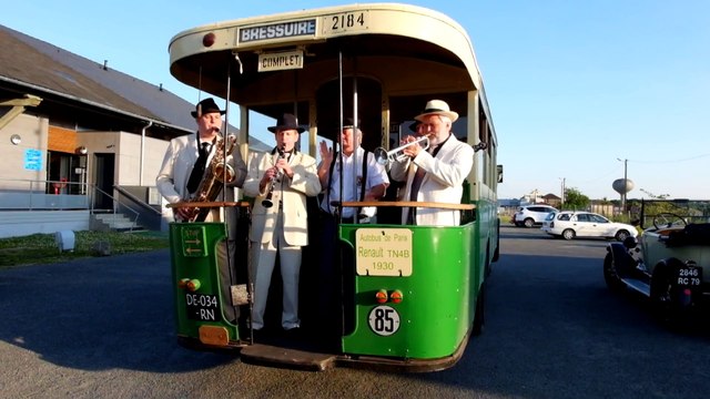 Jazzy Bus 1930 - 2946