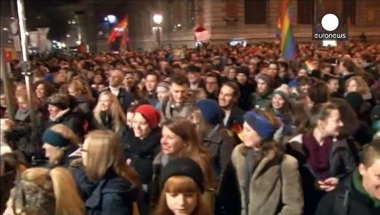 Kiss-in gegen lokalverweis von lesben