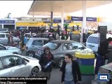 Dunya News - Scuffle witnessed at various petrol stations as people wait in long queues for fuel