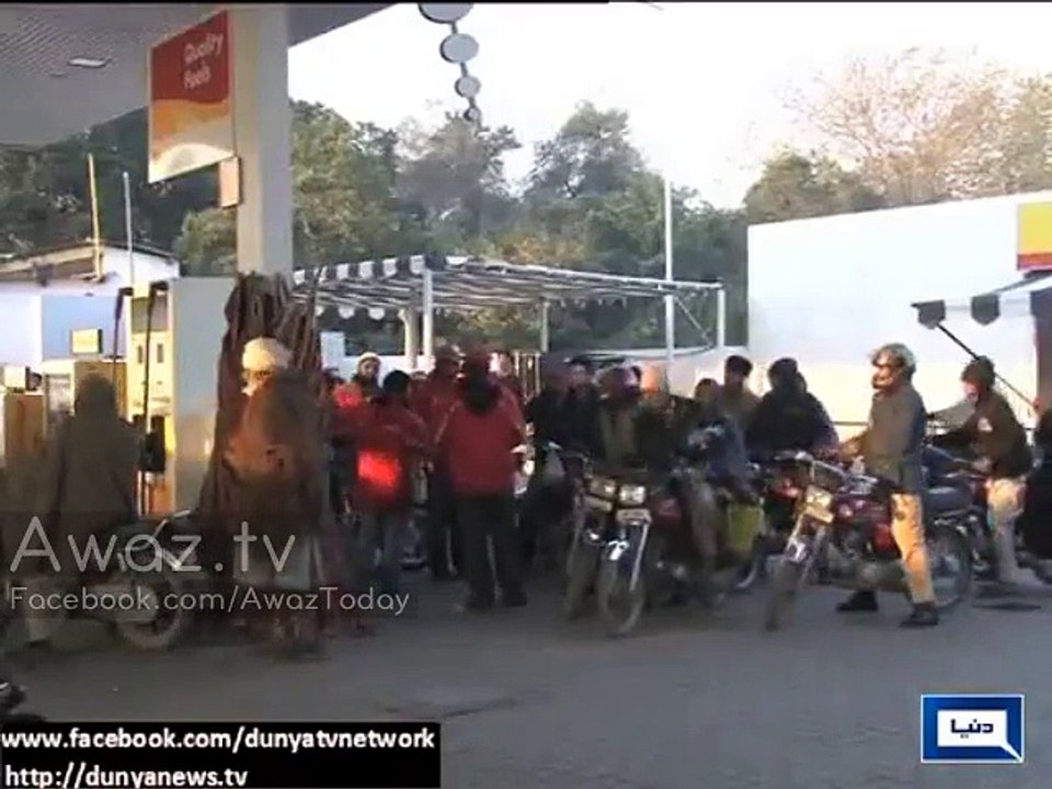 Lawyer Forced To Buy Cycle As Petrol Shortage Worsens In Lahore