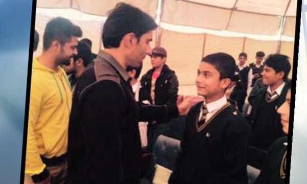 Pakistan cricket team visits Peshawar school attack victims