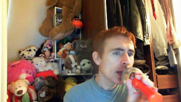 Wiwi égratigne il y a je t'aime et je t'aime de Quentin Mosimann