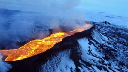 Aerial footage shows huge volcanic eruption in Iceland