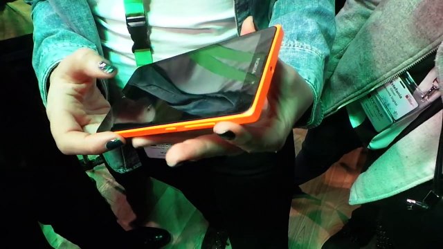 Nokia XL with Android hands-on demo - Mobile World Congress 2014