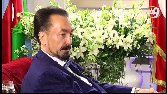 Demba Ba’nın samimi dindar bir sporcu, kedisi de çok şeker.