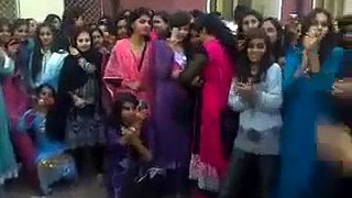 Desi Girls Dance - College Girl Dance  - Video Dailymotion