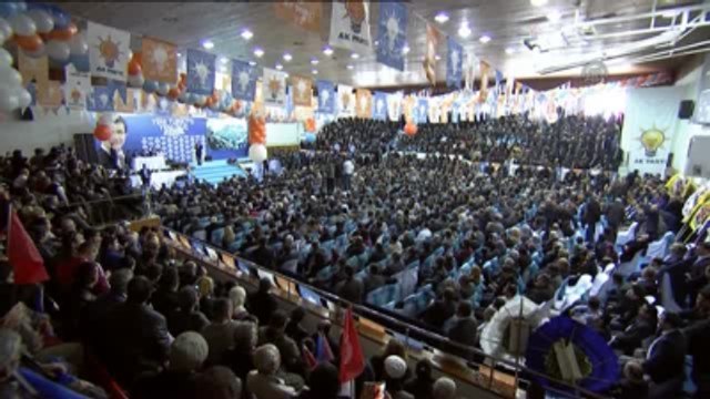 Davutoğlu: Kimse Oturduğu Yerden Cumhuriyetçilik Yapamaz