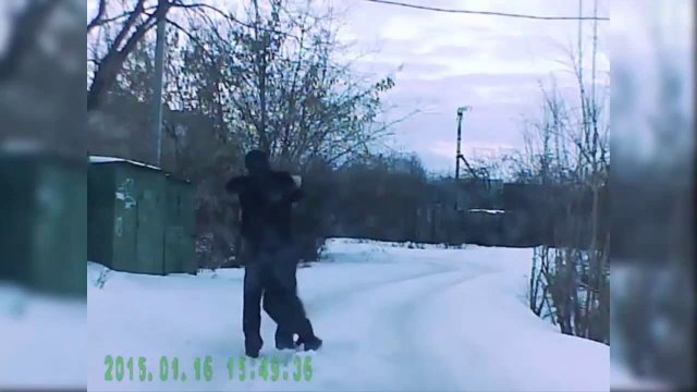 Russie : Automobiliste vs Policier ivre