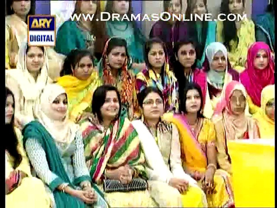 Nida Yasir yellow rang k faide or usse chalakiyan karne k tareeqe batate huye