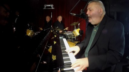 Bob Haddrell - Don't Get Around Much Anymore