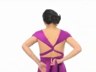 sali pora saal kappry nae pehnti,bus ik suit....