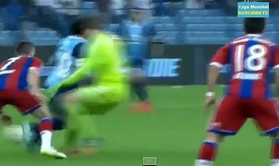 Manuel Neuer Crazy tackle during Al Hilal vs Bayern Munich 2015