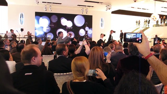 Lincoln MKX Reveal at NAIAS 2015 in Detroit Bob Giles NewCarNews.TV video