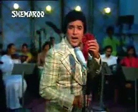 Aate Jate Khubsurat Awara by Kishore Kumar