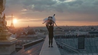 Pas de deux sur les toits de l`opéra Garnier-Opera ballet dance on Parisian rooftops-Benjamin Millepied - Haut Vol