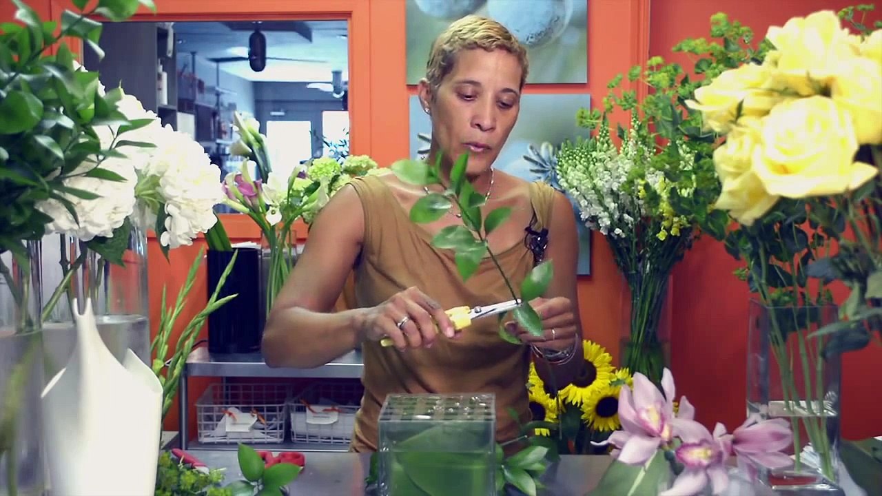 How to Make Cube Vase Centerpieces - Wedding Flowers and Centerpieces