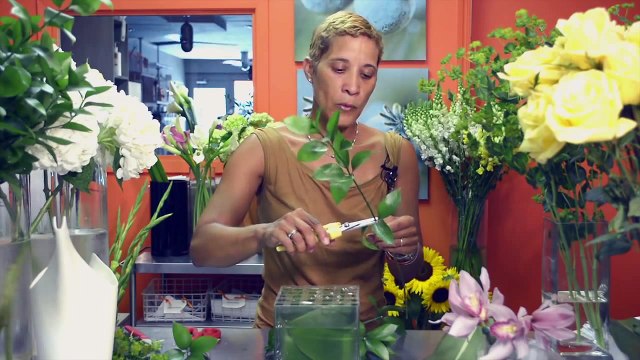 How to Make Cube Vase Centerpieces - Wedding Flowers and Centerpieces