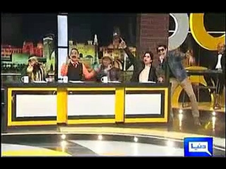 DJ performance in Mazaaq Raat 07 Jan 15