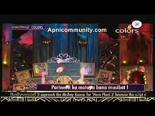 Huma Qureshi Ki Dress Hua Tight 18th January 2015 www.apnicommunity.com