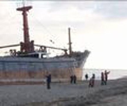 Kumsala gemi çıktı