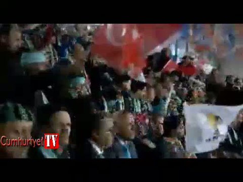 'Cumhuriyetçiyiz' deyip Cumhuriyet'i hedef gösterdi