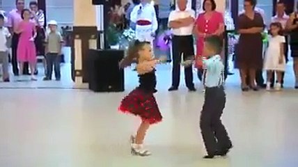 Amazing talented kids dancing in a perfectly great way!!