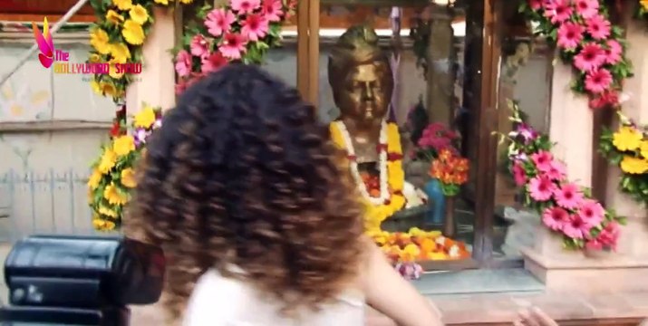 Kangana Ranaut Visits Swami Vivekananda Math